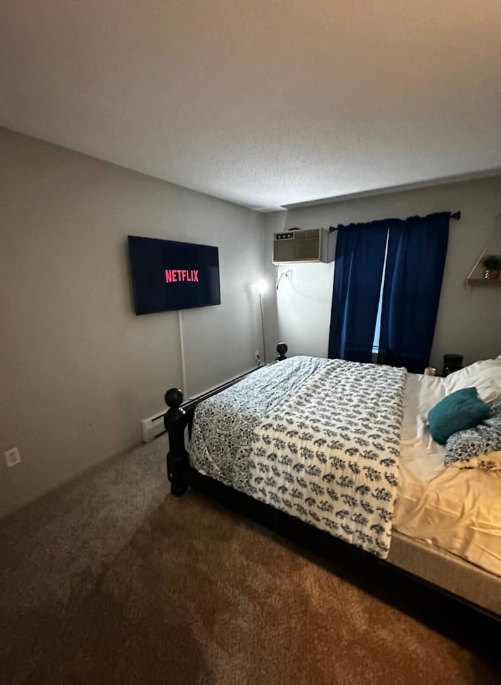 Royal Condo photo 2