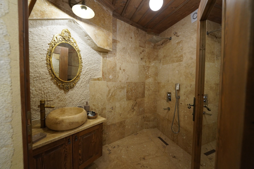 Comfort Suite photo 2