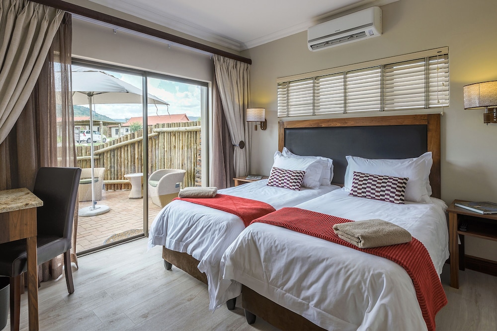 Two Bedroom Villa with Splash Pool photo 1