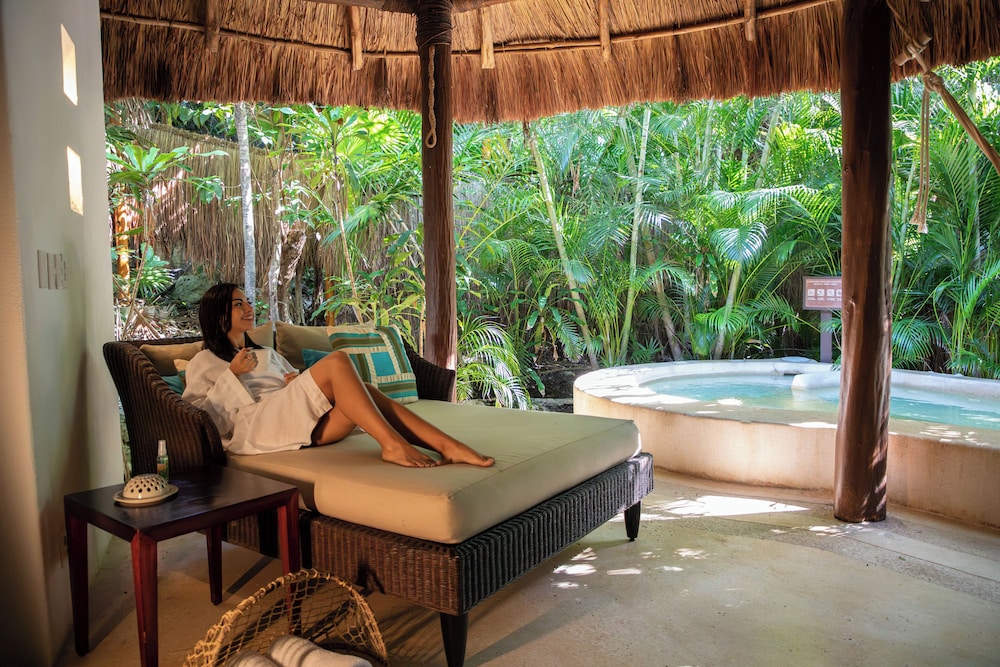 Royal Villa (with Private Plunge Pool And Deck)