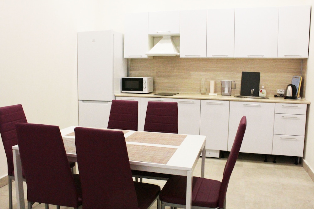 Apartment photo 2