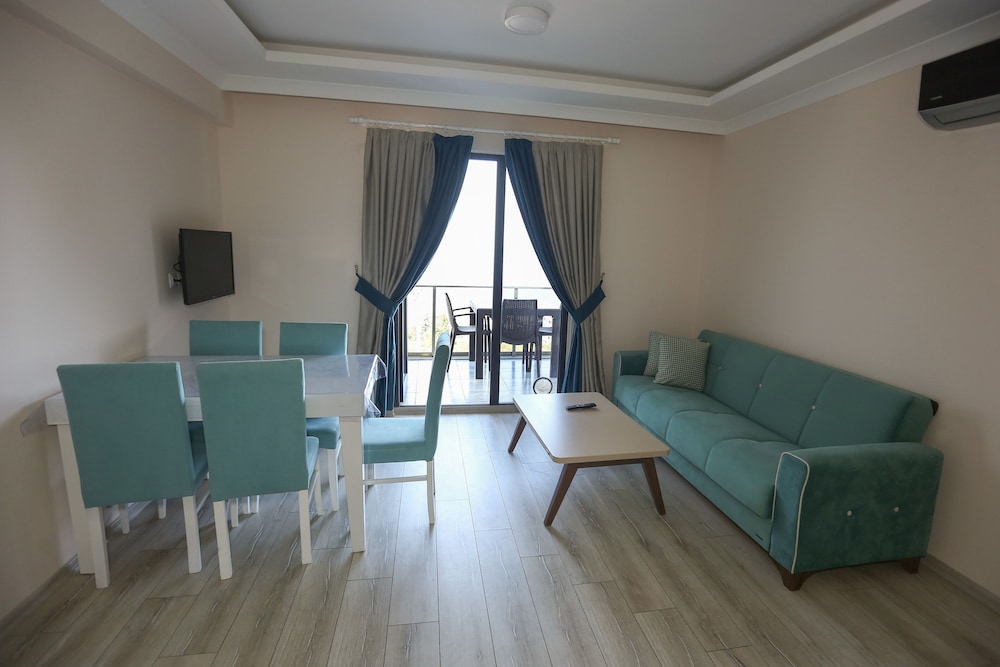 Apartment, 2 Bedrooms, Sea View photo 3