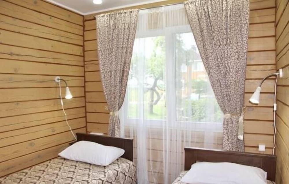 Basic Double or Twin Room, Garden View photo 3