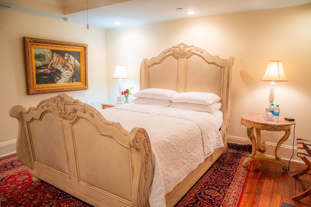 Premium Room, 1 Queen Bed - Photo 3