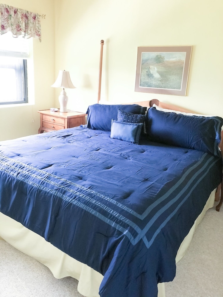 Condo, 2 Bedrooms photo 1