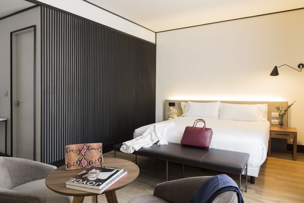 Deluxe Double Room, Terrace, City View - Photo 4
