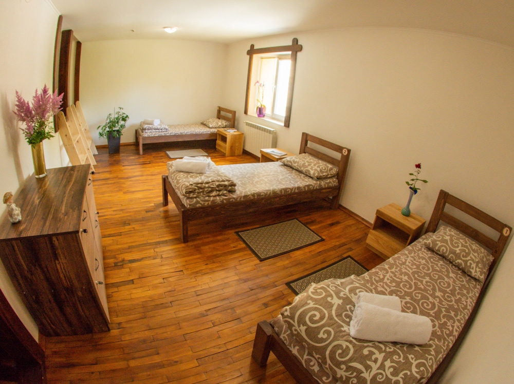 One Bed in 4 Bed Mixed Dormitory photo 1