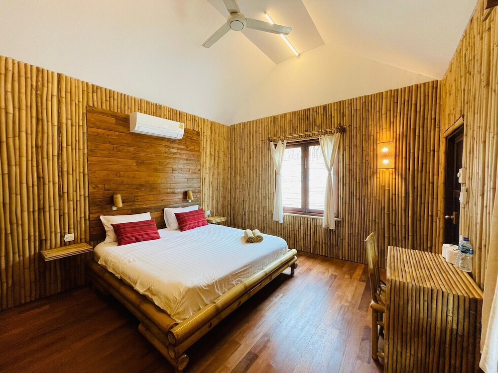 Deluxe Bungalow
