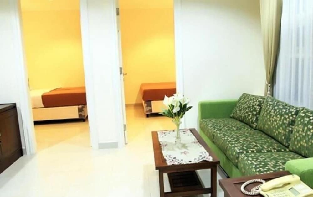 Family Room With Free Airport Shuttle