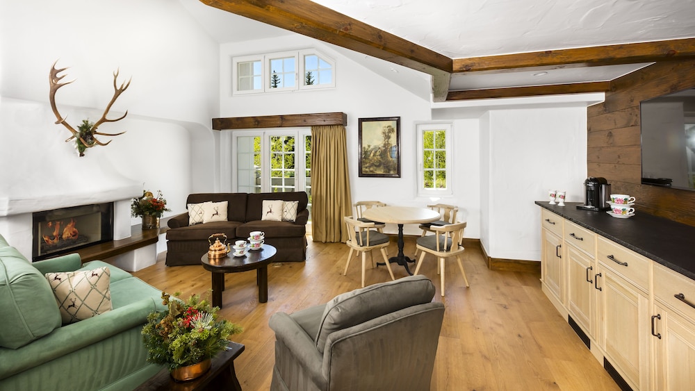 Vail Mountain 2 Bedroom Suite 1 King and 2 Doubles Bi Level - Photo 4