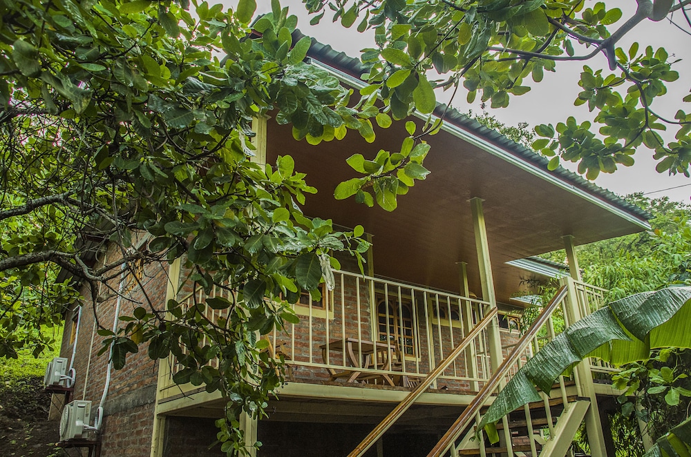 House, 3 Bedrooms, Mountain View