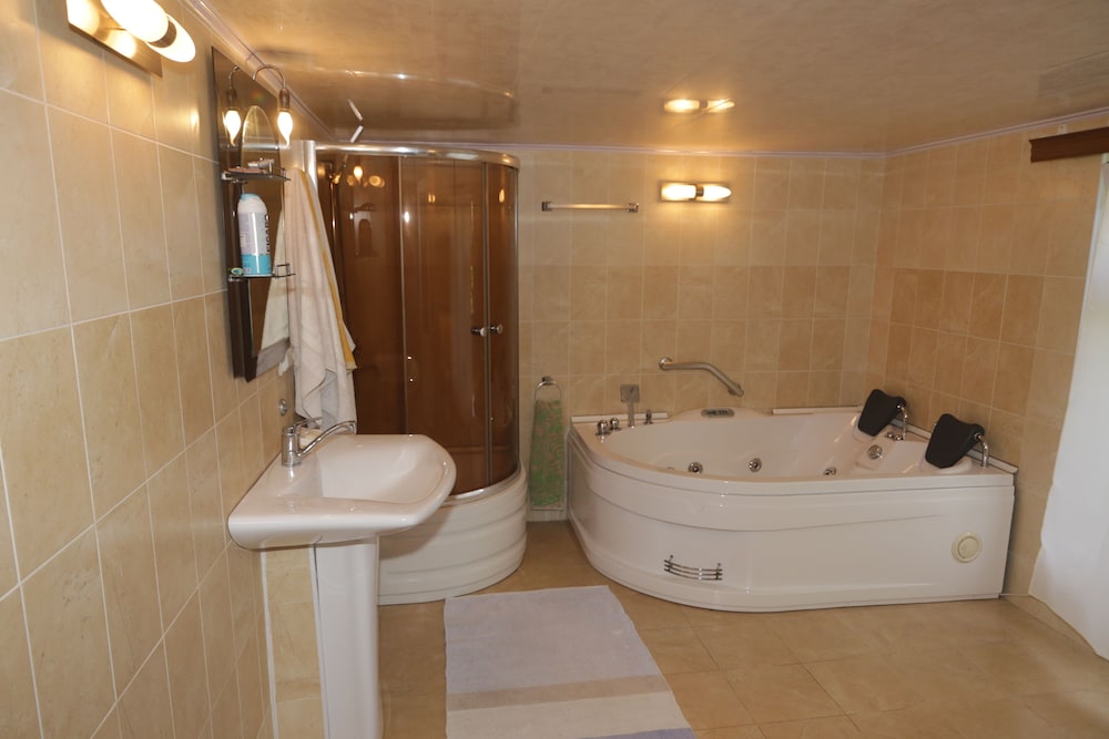 Comfort Room, Non Smoking, City View photo 2