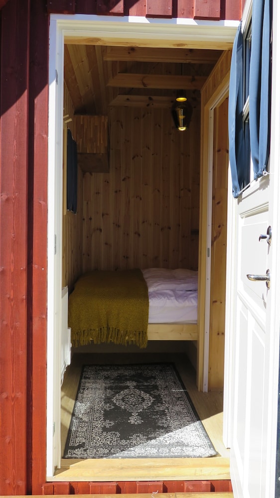 Double Room (Private WC, shared shower) photo 1