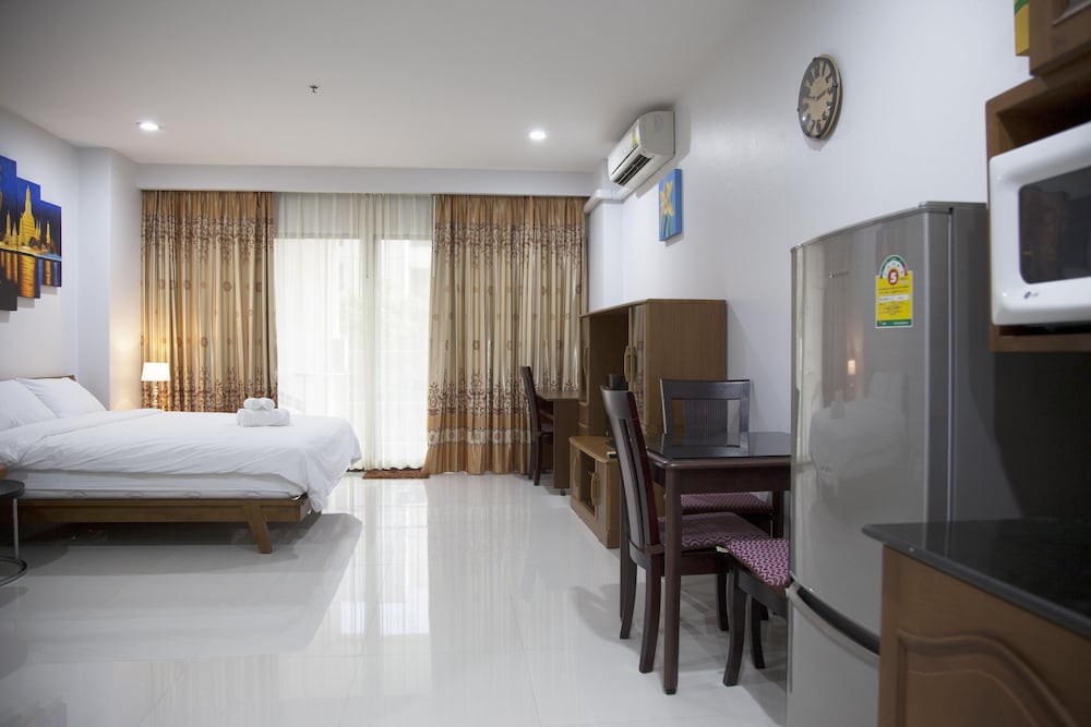 room photo