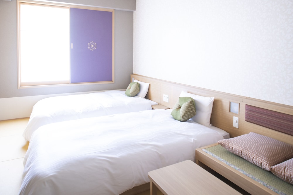 Twin Room, Non Smoking - Photo 1