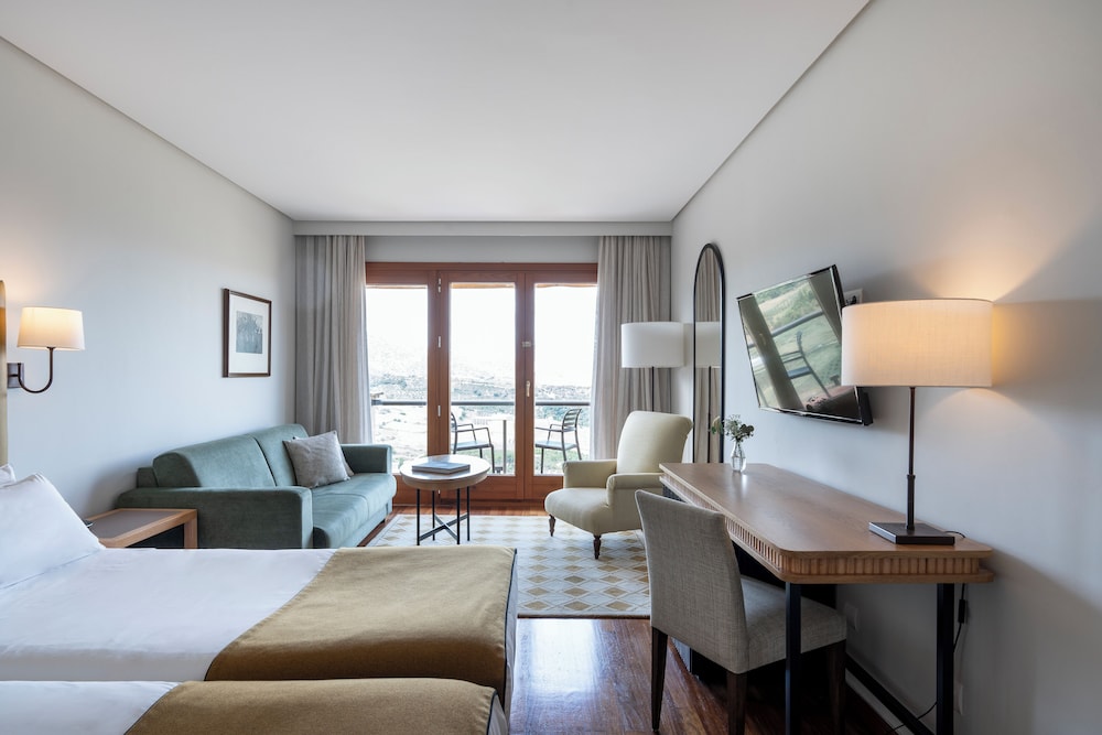 Superior Twin Room, 2 Twin Beds - Photo 8