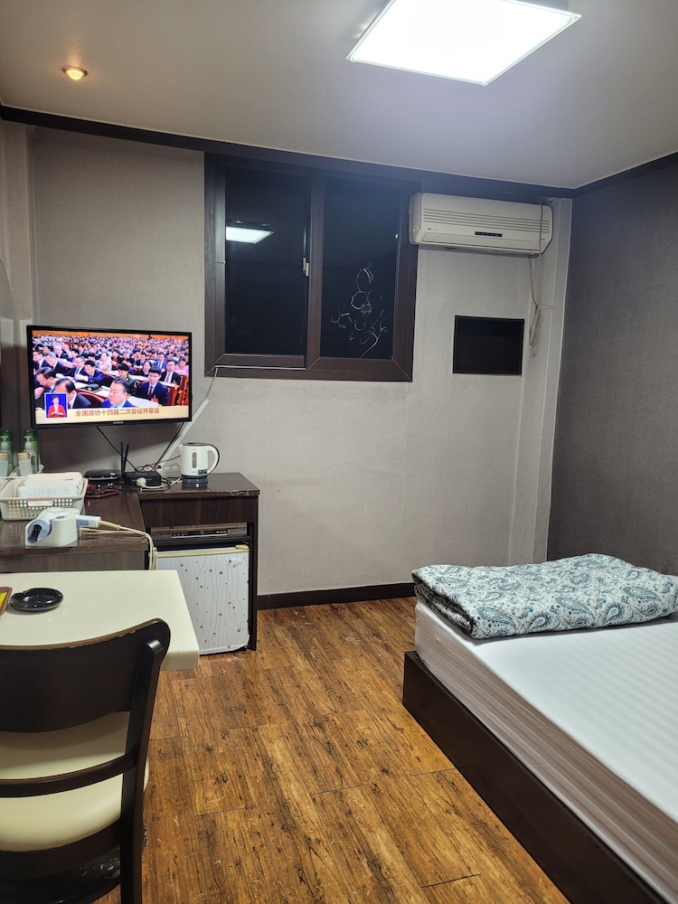 Standard Room, City View