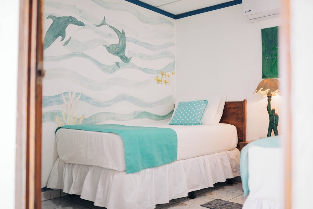 Dolphin Room photo 2