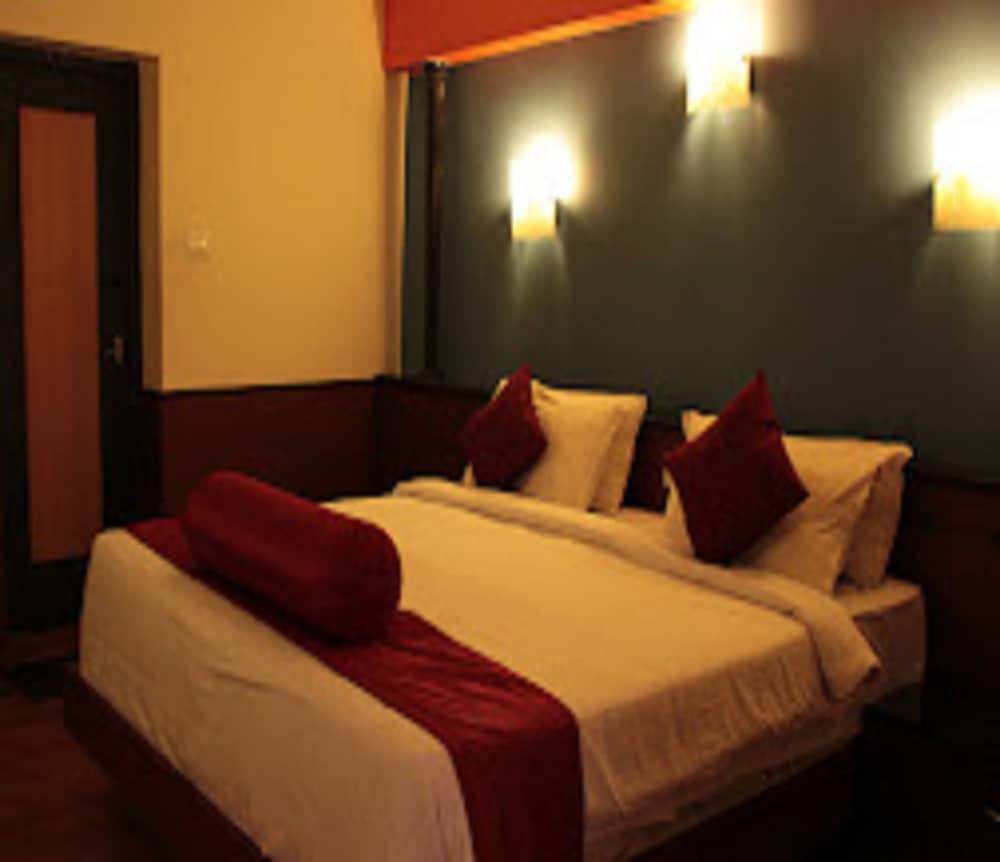 Deluxe Room - Photo 1
