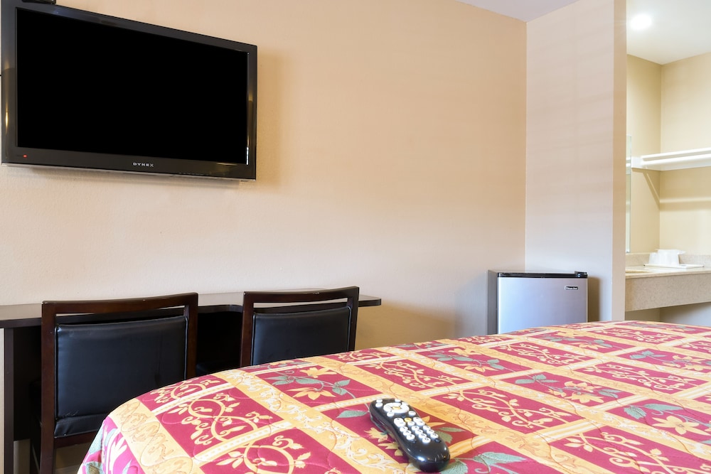 Standard Room, 1 Queen Bed, Non Smoking