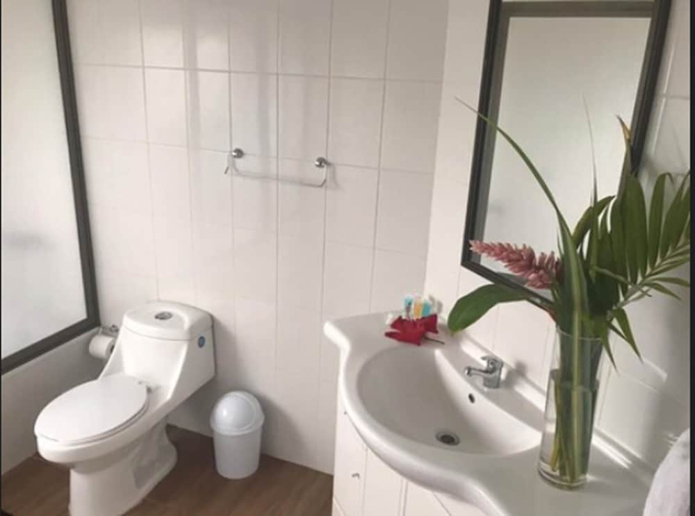 Room Flo, 1 Double Bed, Balcony, Garden view photo 3