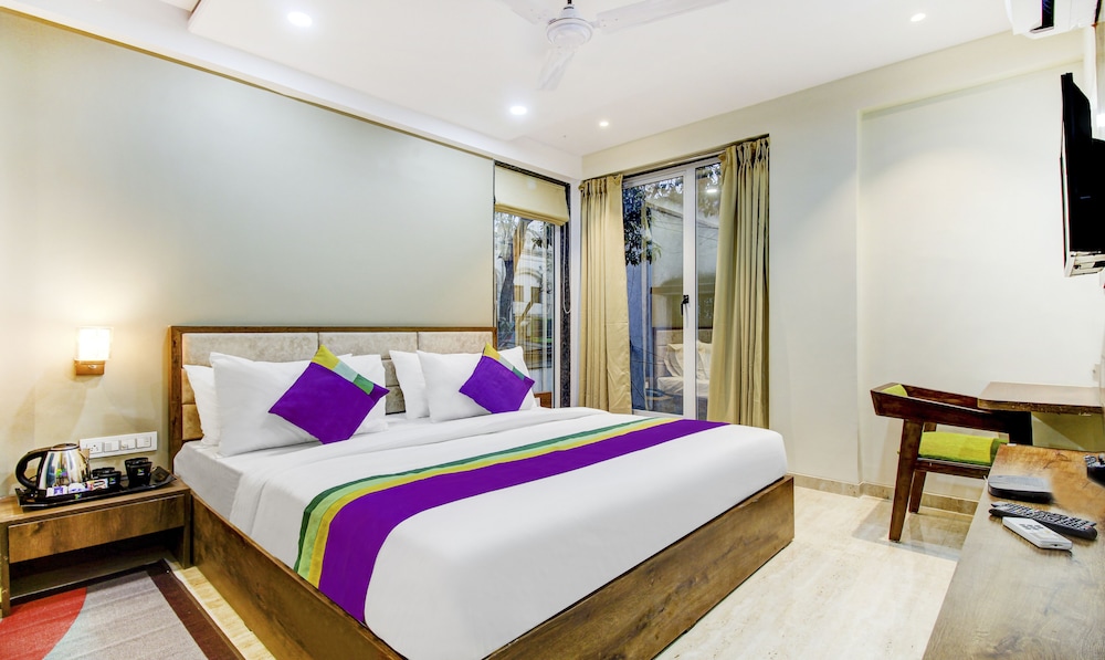 Deluxe Room - Photo 6