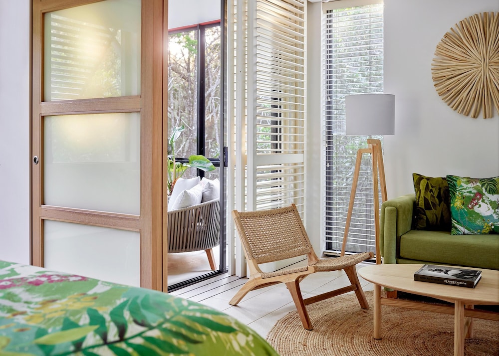 Treetops Retreat Suite photo 3