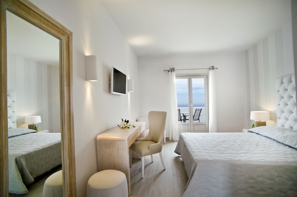 Superior Room - Photo 1