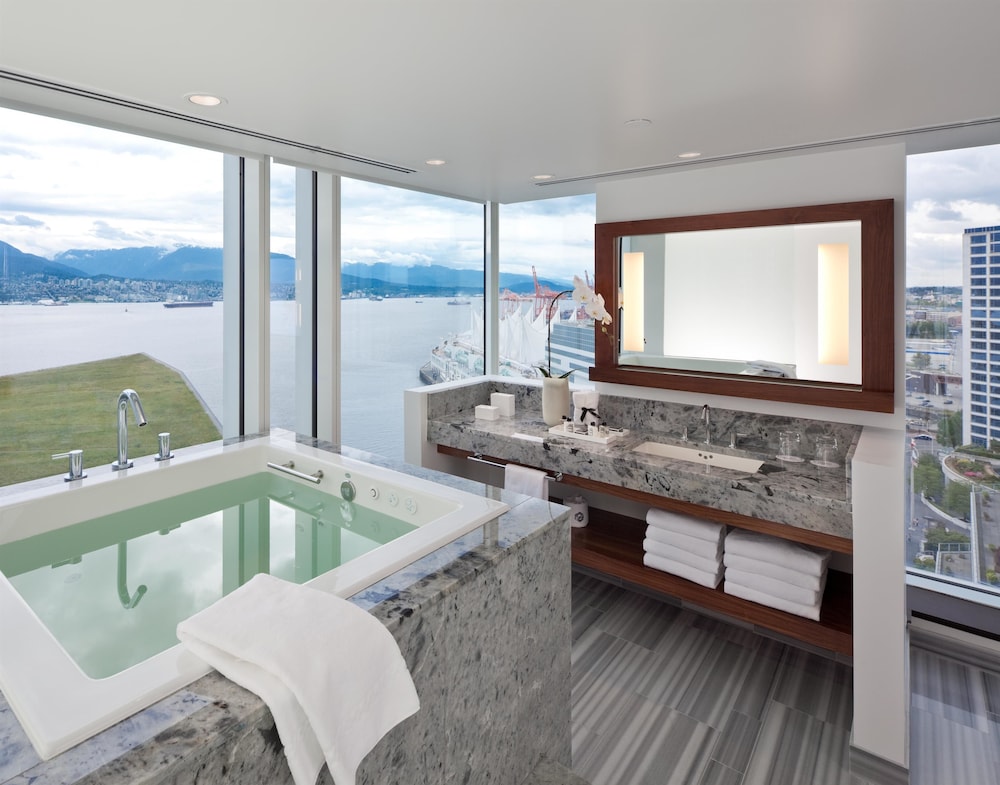 Signature Ofuro Tub Room, 1 King Bed thumbnail 5