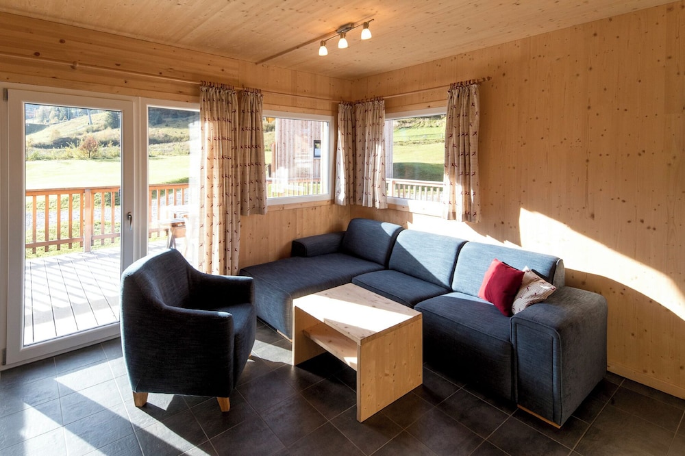 Chalet # 22  mit 4 Schlafzimmern, Sauna & Whirlpool