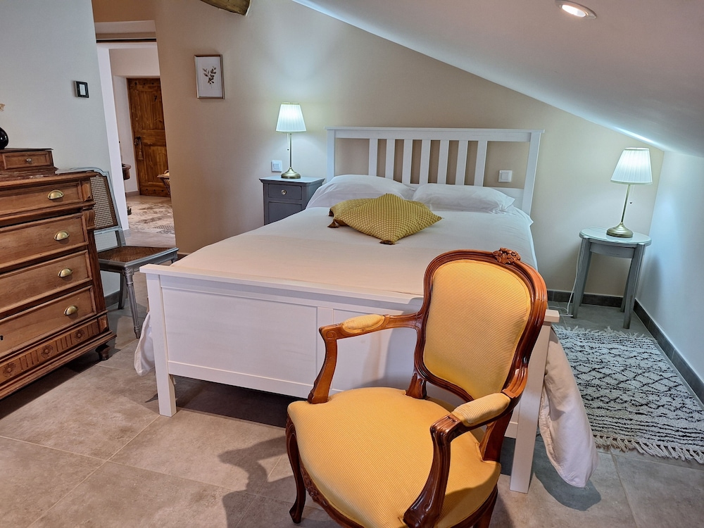 Room UGO photo 1