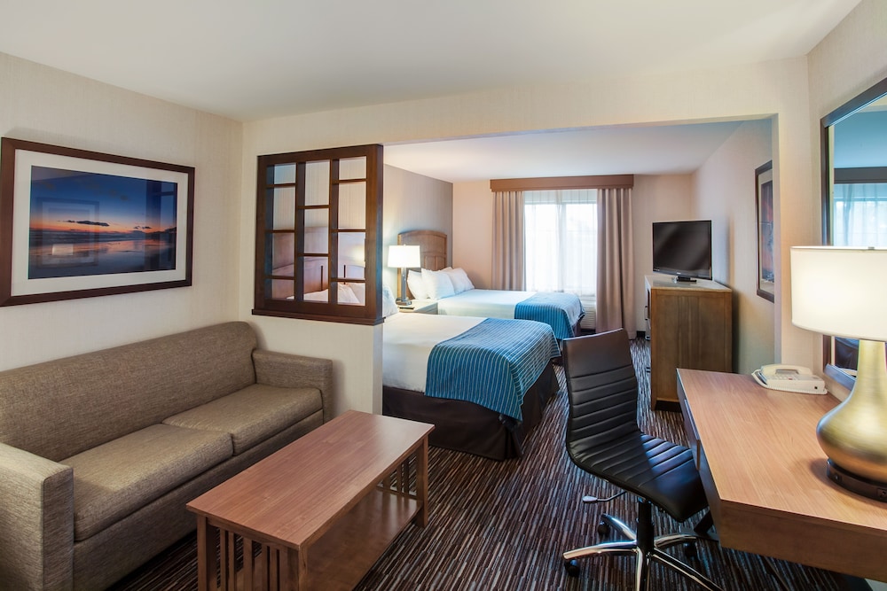 Standard Room, Multiple Beds - Photo 1