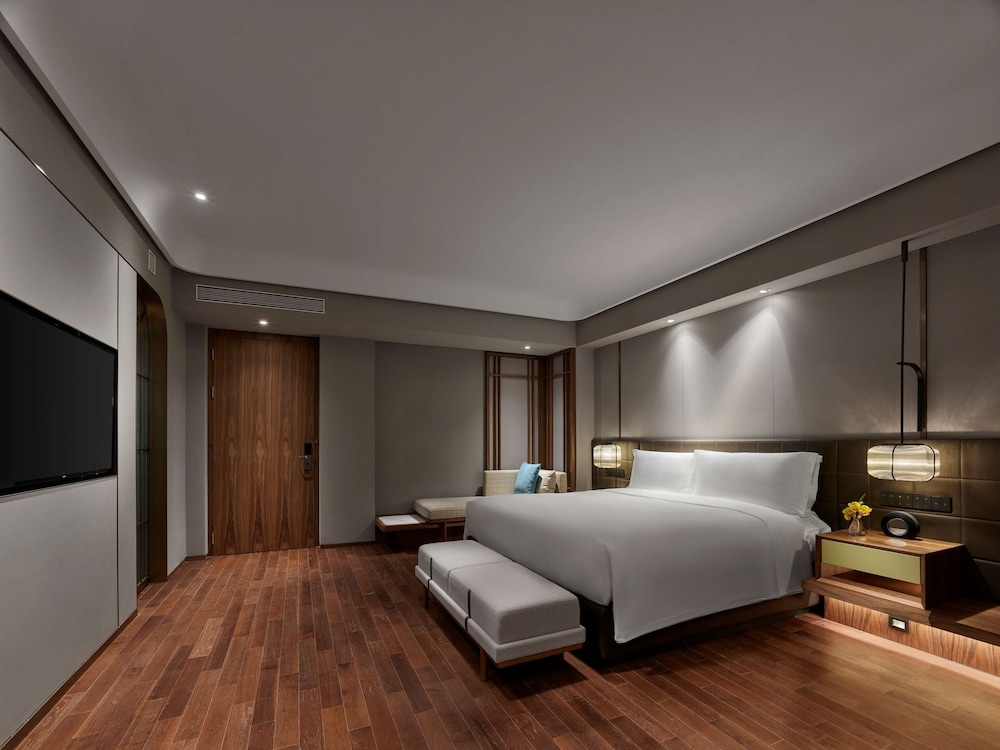 Hilton Executive King - Photo 1