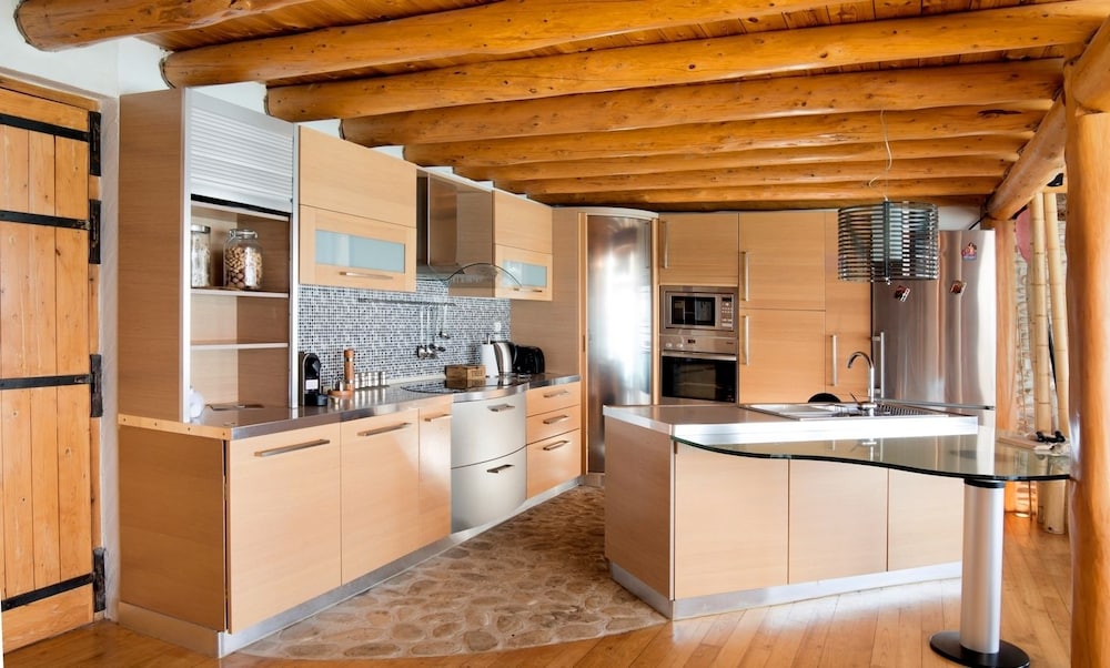 Grand One Bedroom Penthouse with Sea View - Photo 14