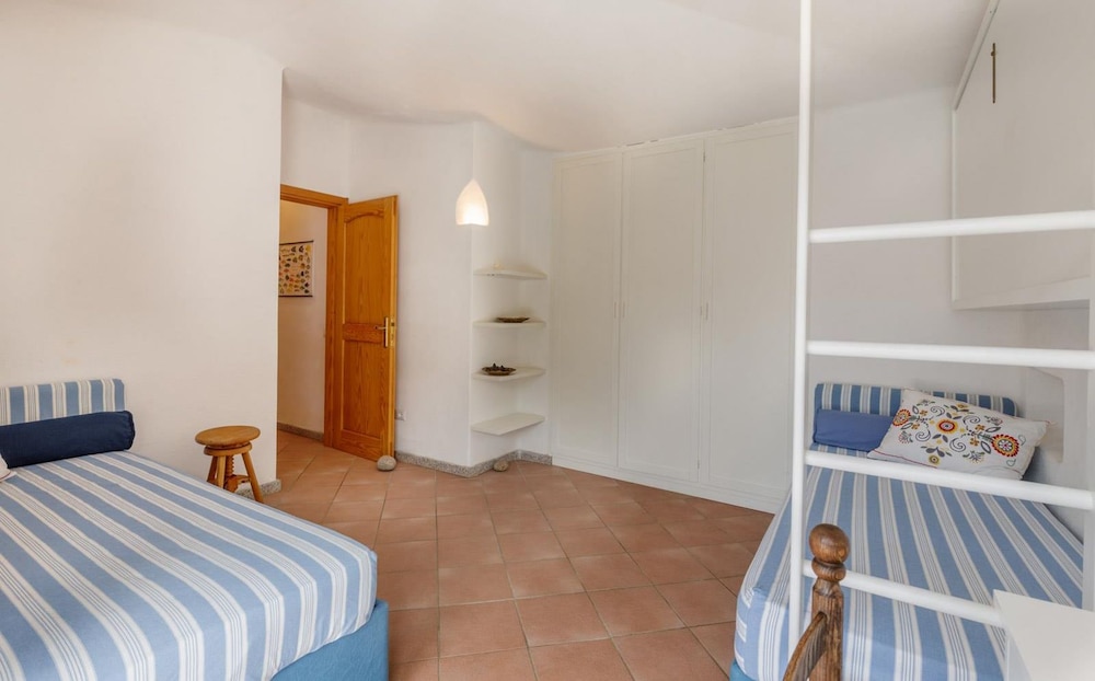 Villa, 5 Bedrooms photo 2