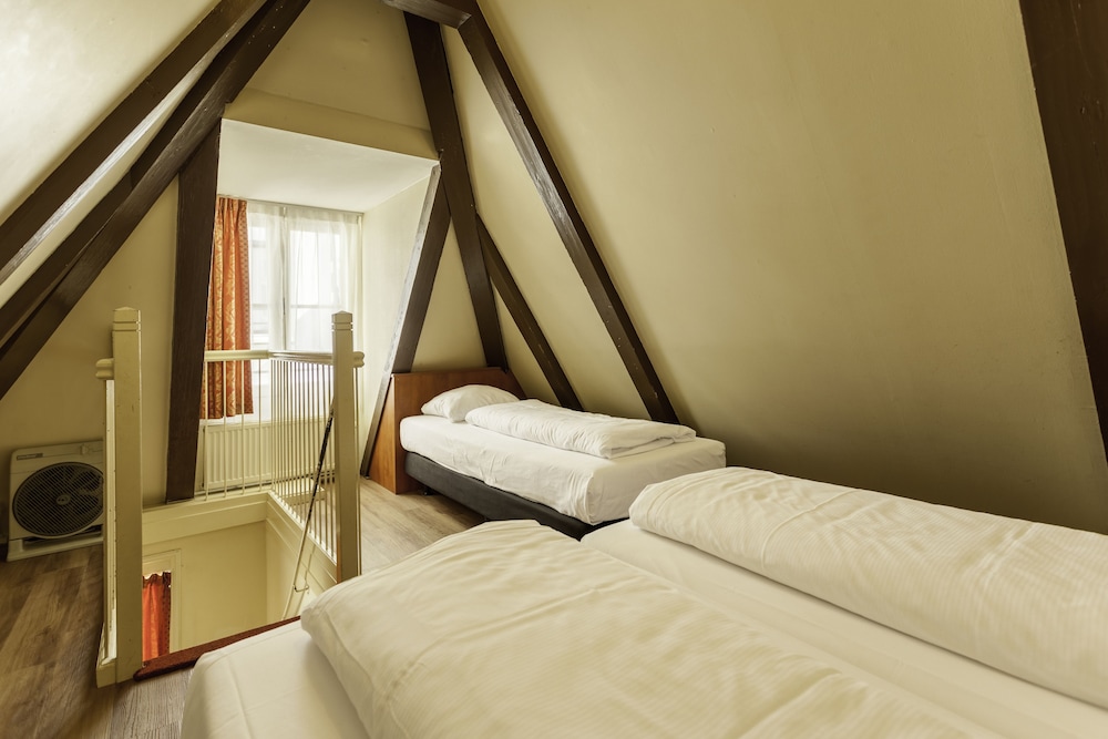 Triple Room, 3 Twin Beds