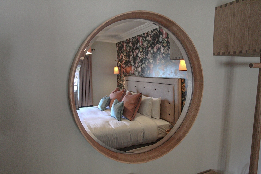 Superior Double Room, Ensuite - Photo 6