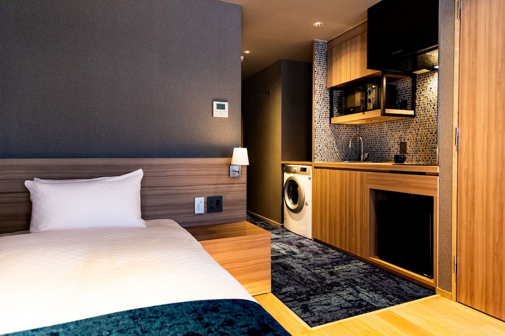 Deluxe Triple Suite