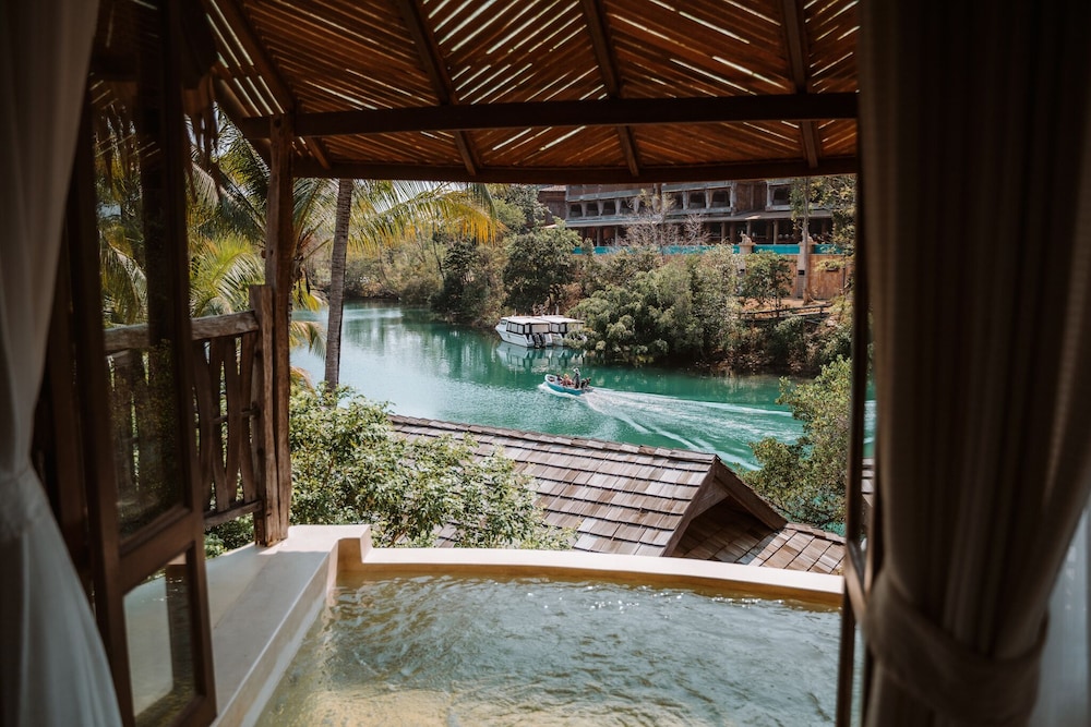 AANA Villa with Plunge Pool River View - Photo 4