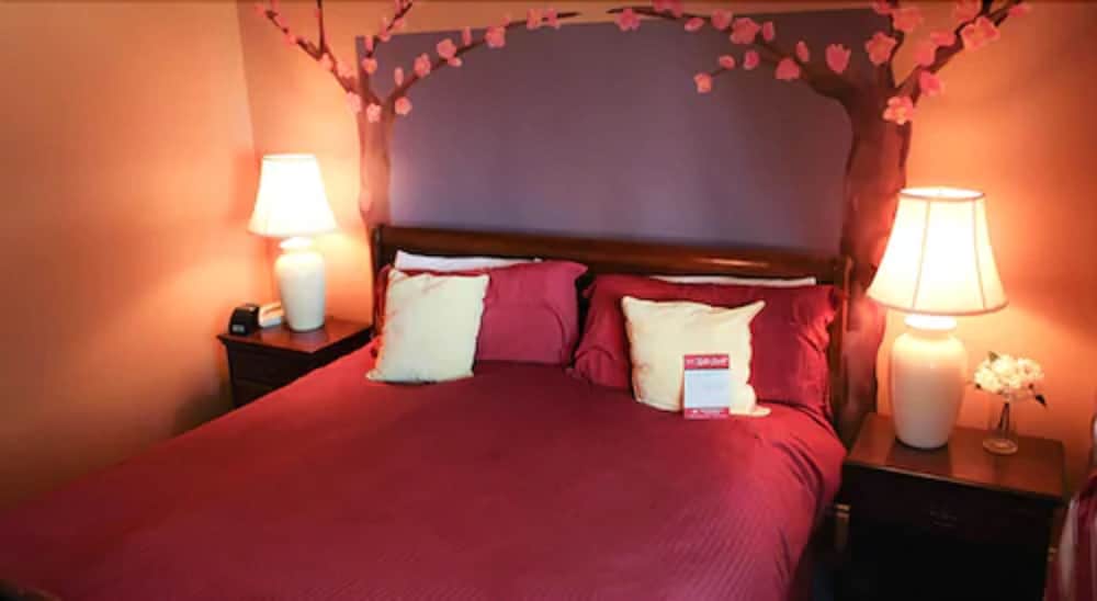 Standard Room, 1 Queen Bed photo 1