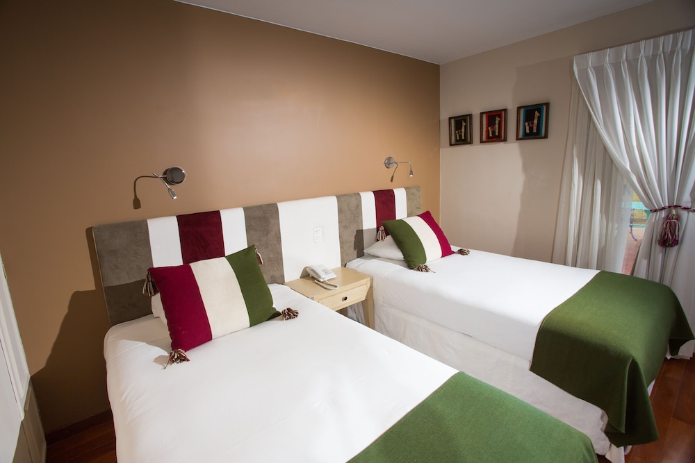 Deluxe Suite, 2 Bedrooms, Jetted Tub photo 2