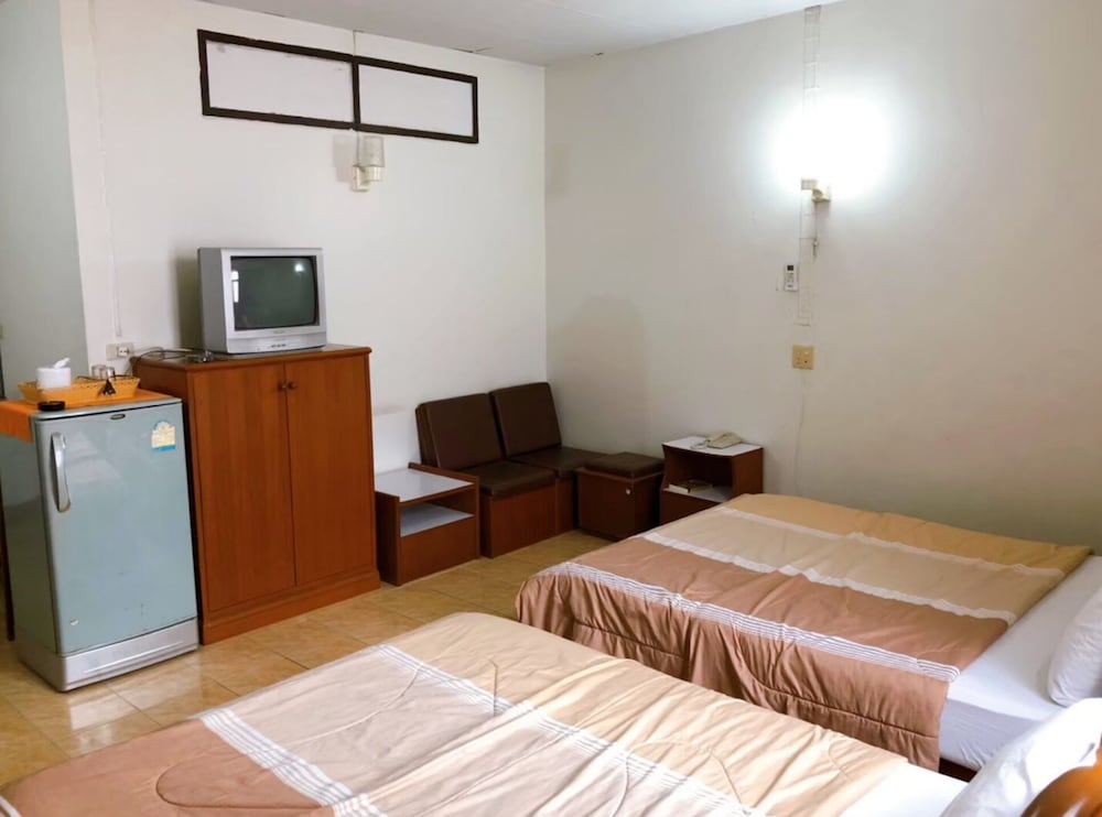 Standard 2 Double Beds photo 2