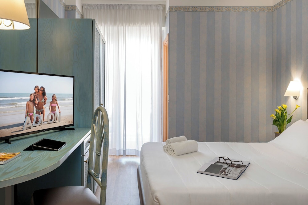 Classic Double or Twin Room
