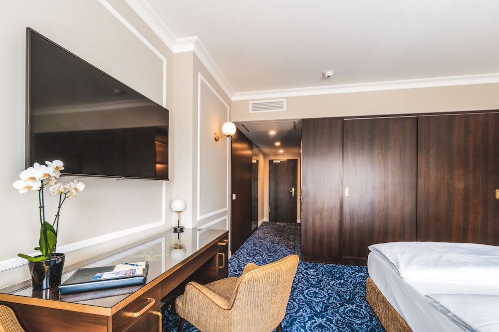 Premium Double Room - Photo 2