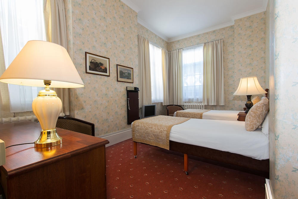 Standard Twin Room - Photo 3