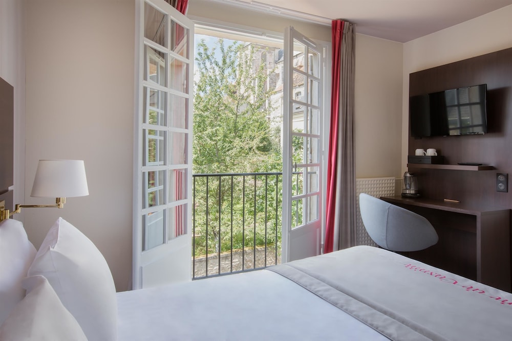 Comfort Room, 1 King Bed, Non Smoking (Twin Bed On Request)