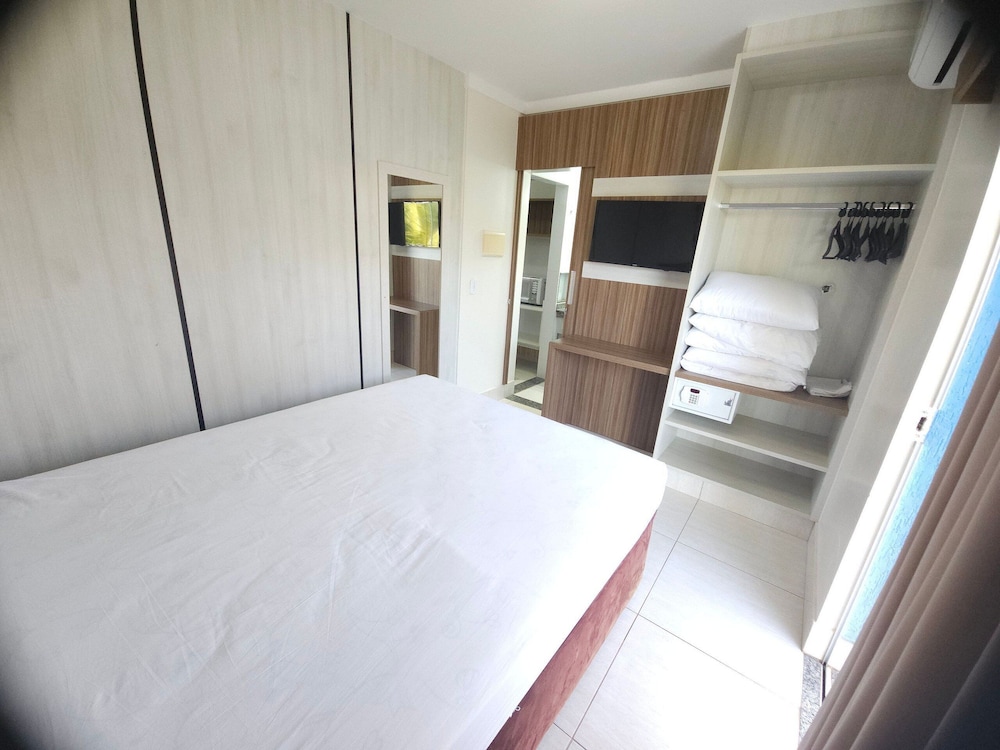 Basic Apartment photo 2