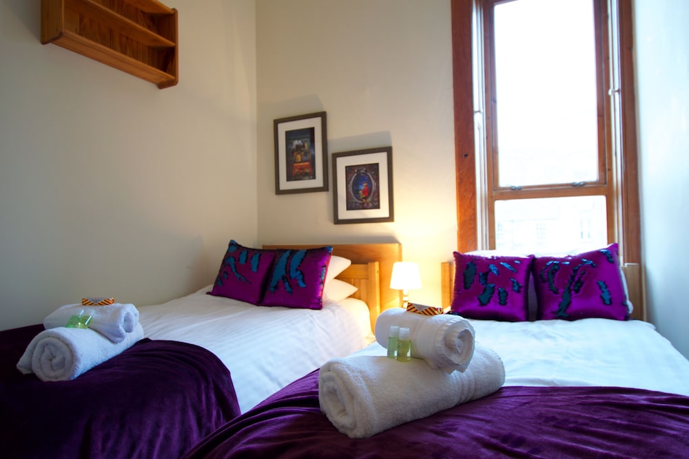 Apartment (2 Bedrooms)