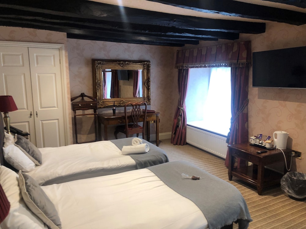 Classic Room, 2 Twin Beds, Non Smoking (Converts To 2 Twin Beds)