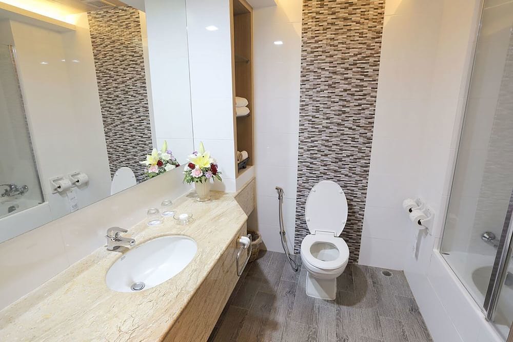 Deluxe Premier Double or Twin Room - Photo 5